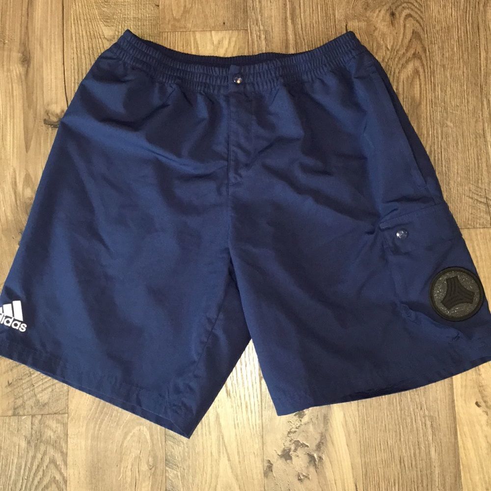 New Adidas Men's Woven Tango Soccer ⚽️ 9” Cargo Navy Blue waterproof shorts M